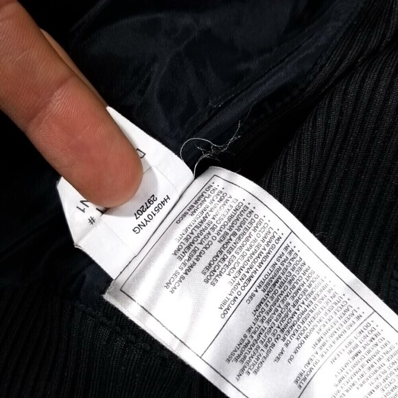 Nike Black Puffer Vest - Picture 7 of 7